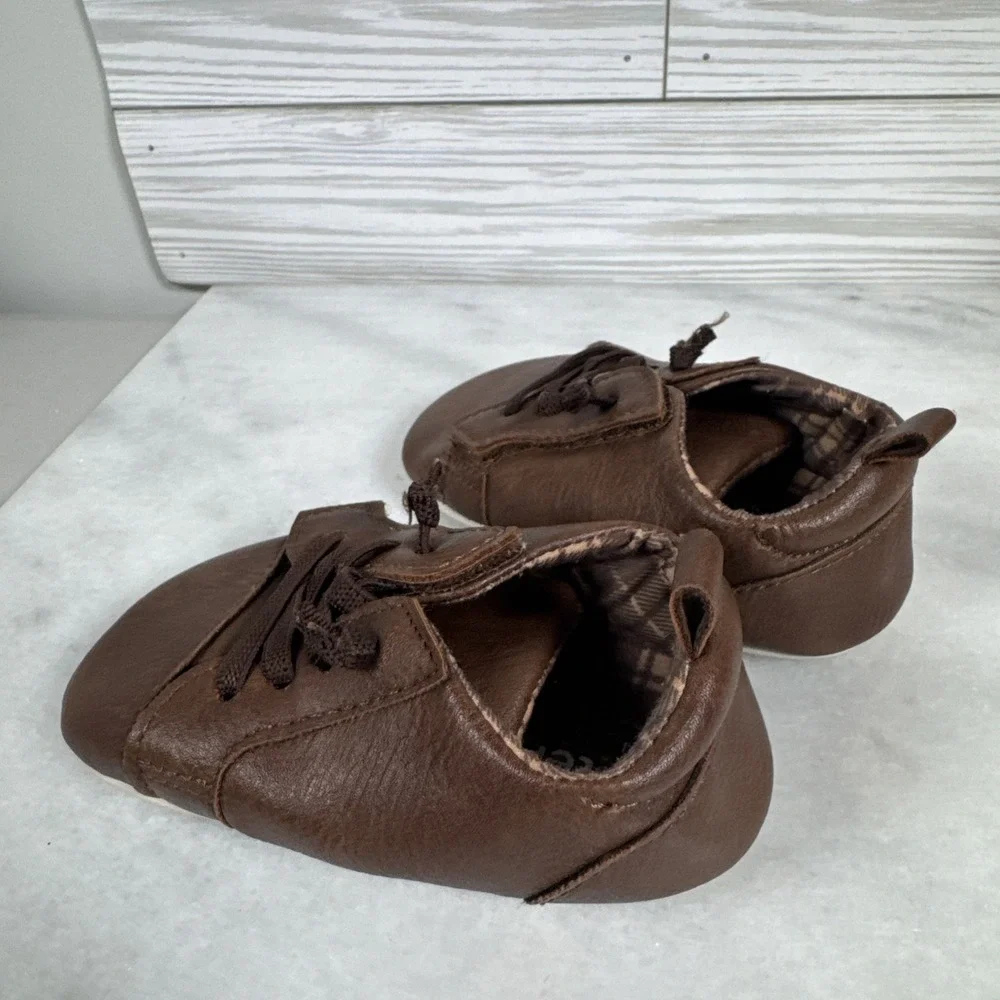 Carter's Baby Boy Brown Shoes/Sneakers New With Tags - Size 12-18 Months -